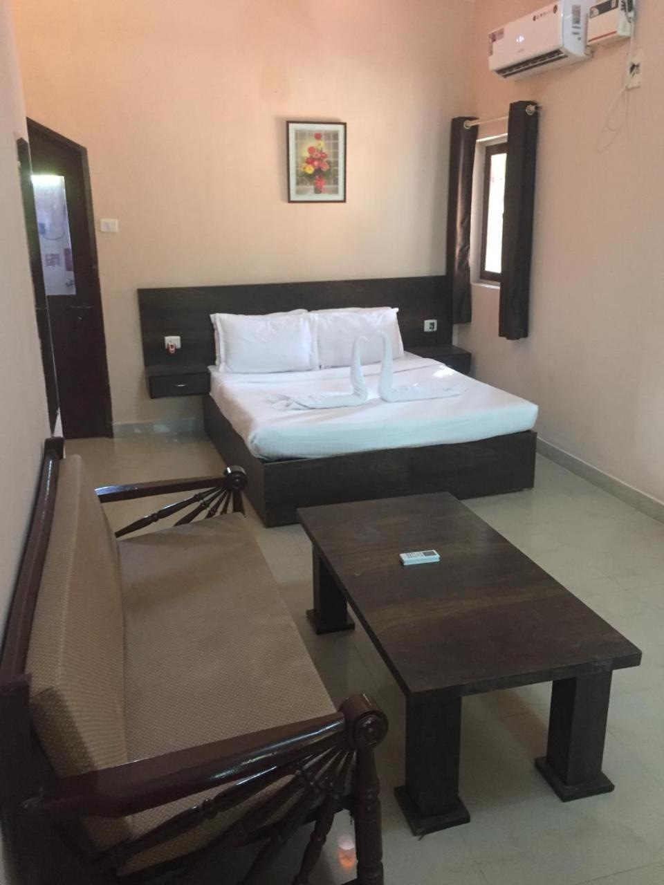Ave Maria Guest House Candolim Exterior foto